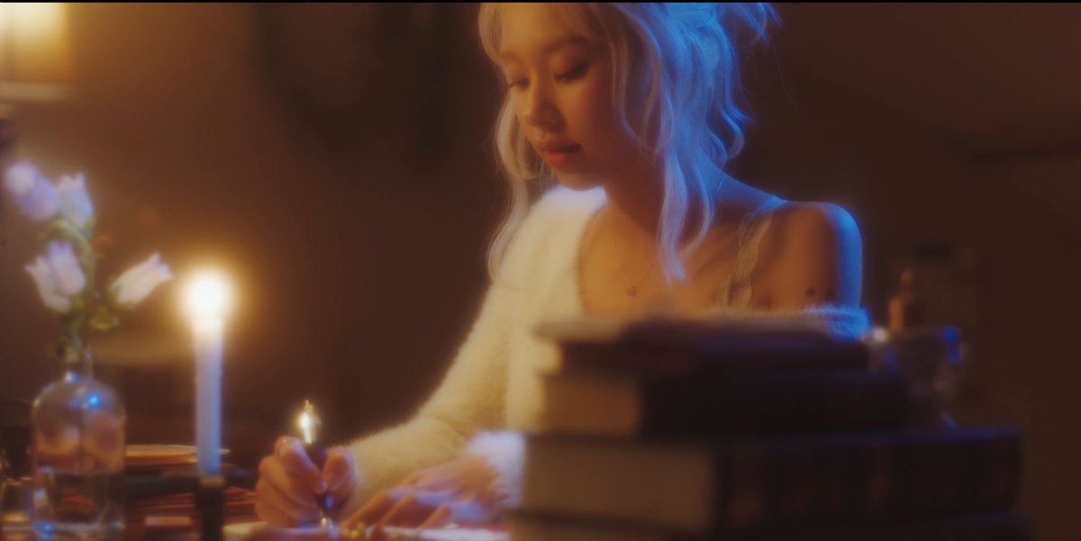 chaeyfiles's tweet photo. dream girl chaeyoung 💭 https://t.co/rku3eEXpvv