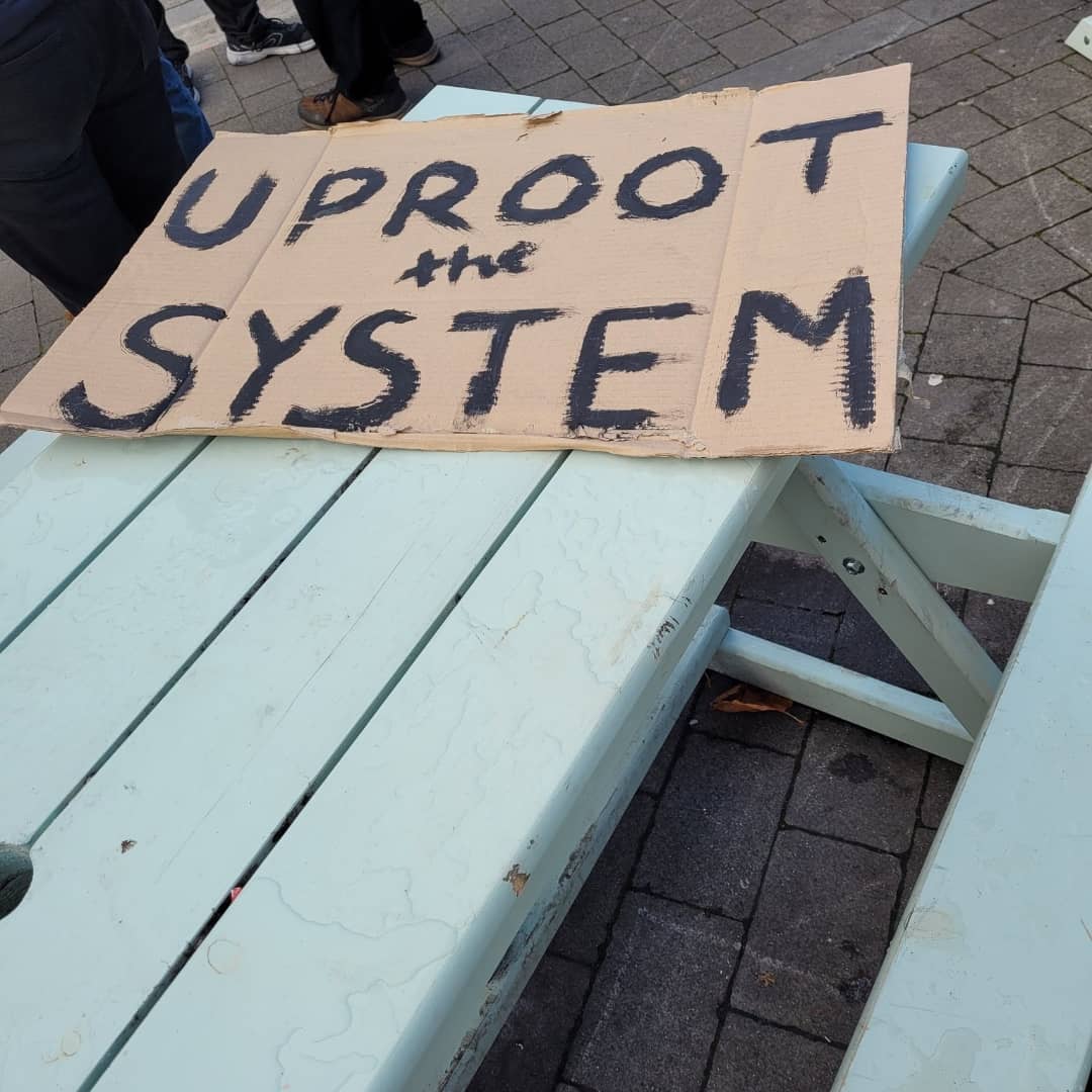 FFF_Mayo's tweet photo. What do we want?
Clumate justice!
When do we want it? 
Now!
#ClimateJusticeNow
#UprootTheSystem https://t.co/dW5zFzIhlD