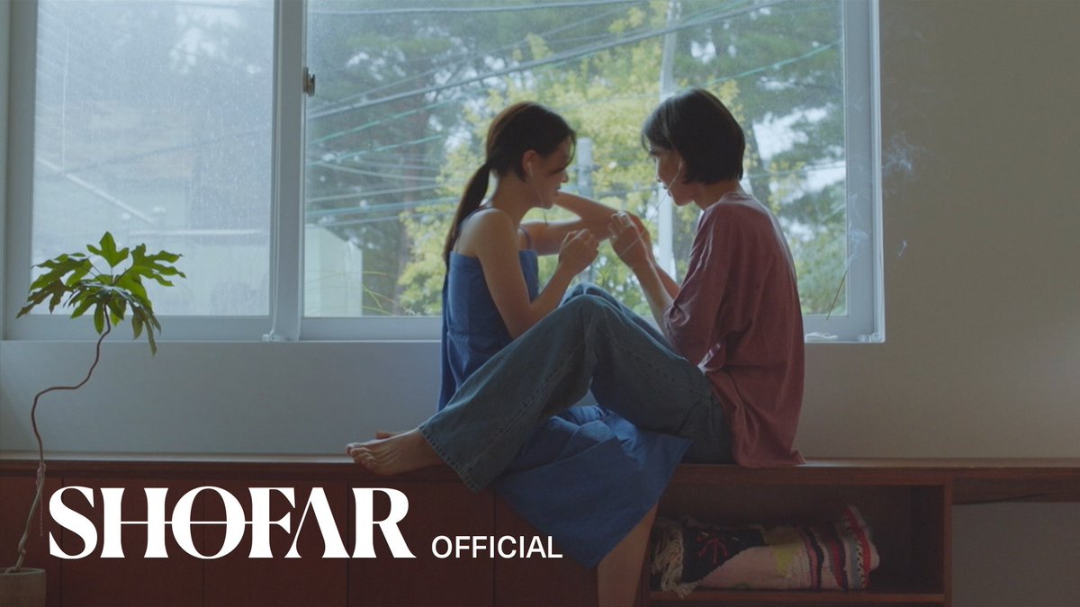 Bol4Colombia's tweet photo. ❁Space❁
22/10/2021
•••
Ya está disponible el teaser del MV de "Space"
•••
#볼빨간사춘기 #Filmlet #빨간립스틱 
#BOL4 #RedLipstick #ShofarMusic #볼빨간사춘기 #안지영 #BOL4 #脸红的思春期 #tomyyouth #butterflyeffect https://t.co/bRKkDKl2Ao