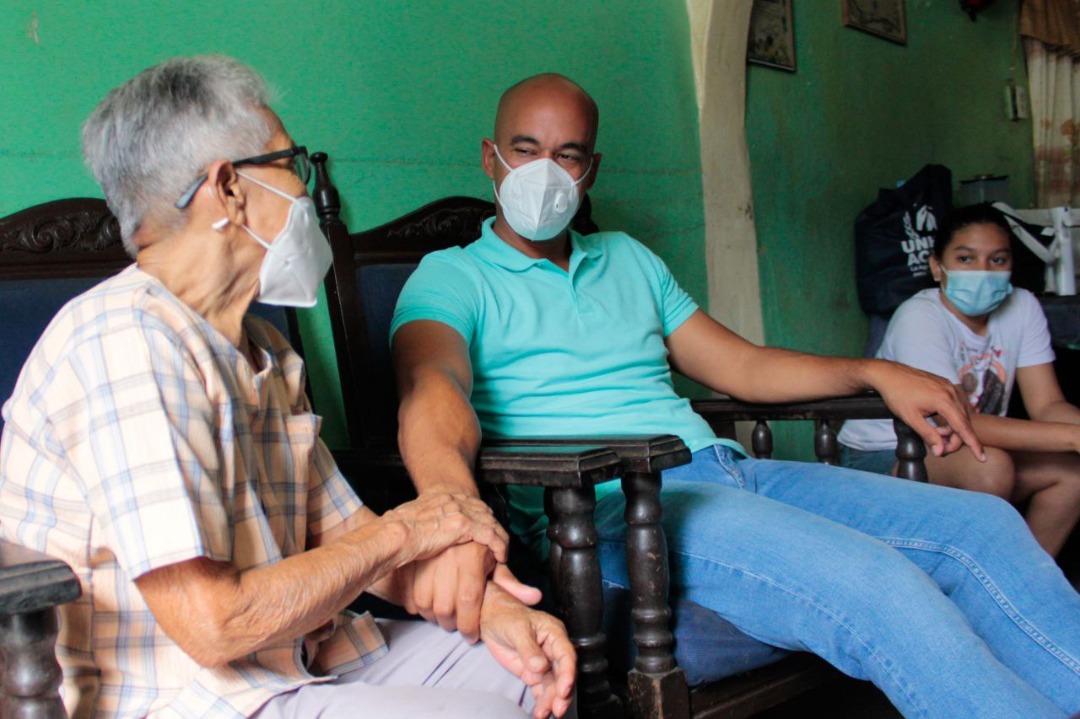 Los abuelos y abuelas, los adultos mayores, son la mayor reserva moral que tenemos como sociedad; sus principios, experiencia y sabiduría, son una guía invaluable en el crecimiento y desarrollo de nuestras familias y de todo el país. (1/3)

#Miranda