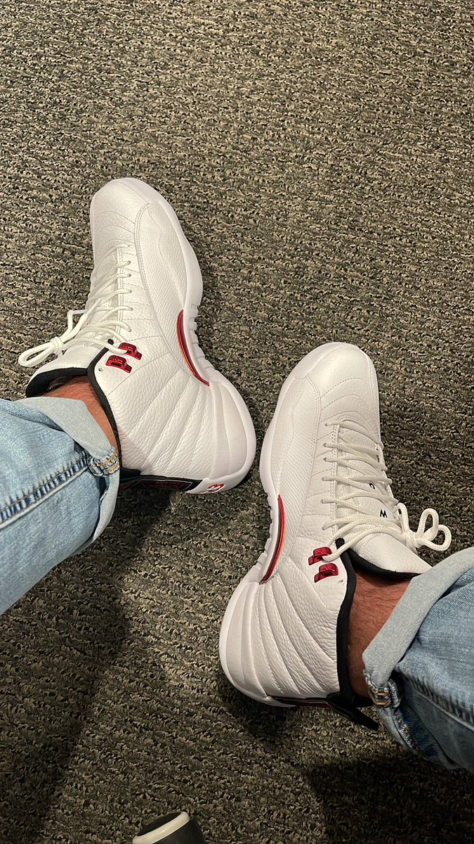 G_Rang12's tweet photo. @Honest_NBAfan @SneakerNews Yesssssiirrrrrrrrr https://t.co/2N12e3G0N4