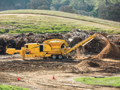 For all of our decision-makers, did you go with a tub grinder or a horizontal grinder? Why? Read about the top 5 things to consider. bit.ly/3EOaRFN