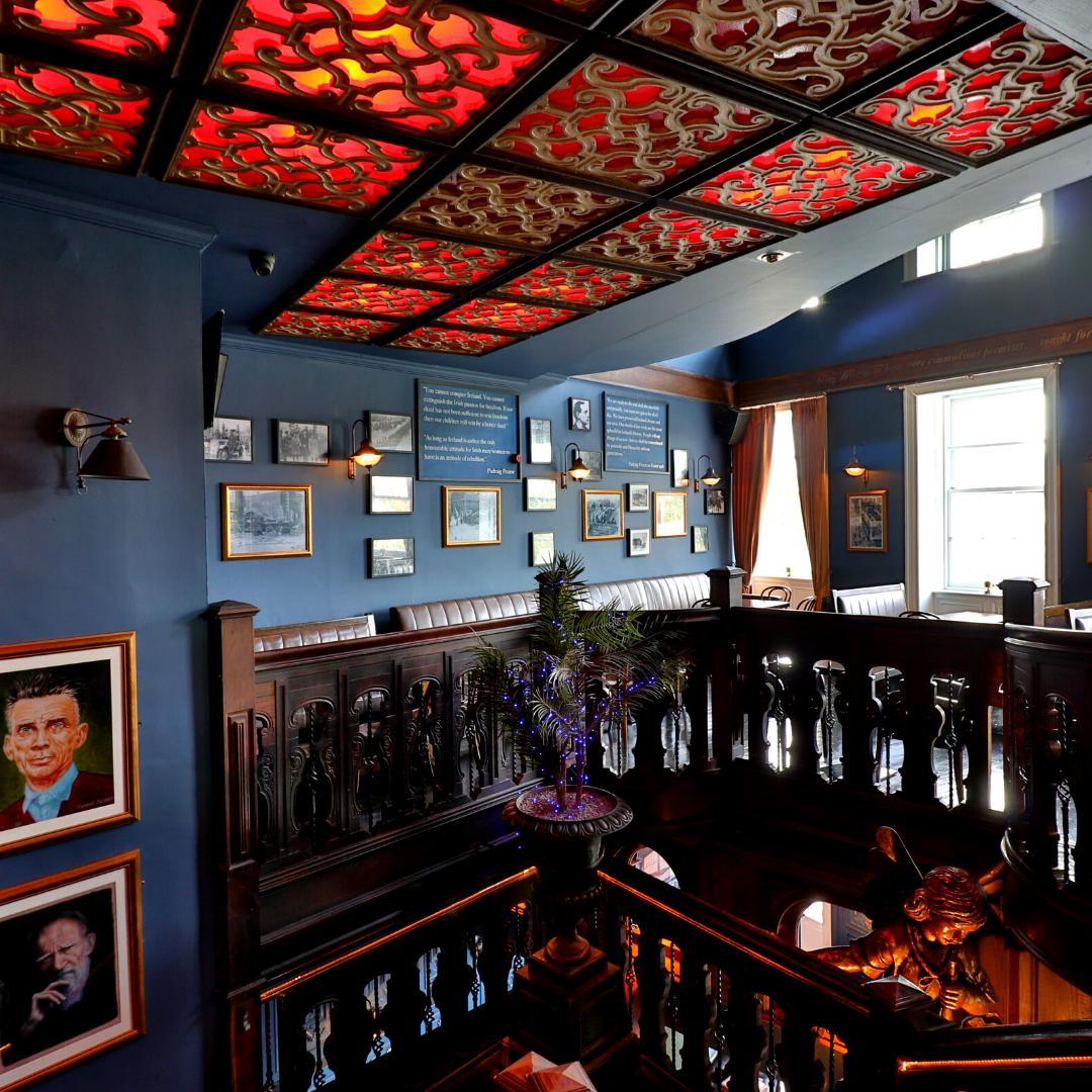 Welcome to the long weekend!! 🙌

Book in to spend your Bank Holiday weekend with us through the link in our bio! 🍻

#bankholiday #weekend #banker #craftbeers #dublindrinks #dublinpub #irishpub #pubsofdublin #upthepubs #jwsweetman #food #pints