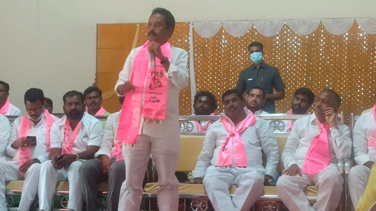 jinnaramvenkana's tweet photo. Conducted Meeting regarding Arrangements for November 15th "Vijaya Garjana" sabha in warangal. @GMRMLAPTC  &amp; Leaders &amp; Karyakarthas attended
◆Jinnaram Venkatesham Goud◆
@TelanganaCMO @KTRTRS garu @trsharish garu @KPRTRS garu @trspartyonline @trsinnews @BTR_KTR garu https://t.co/Hl3wgt38mk