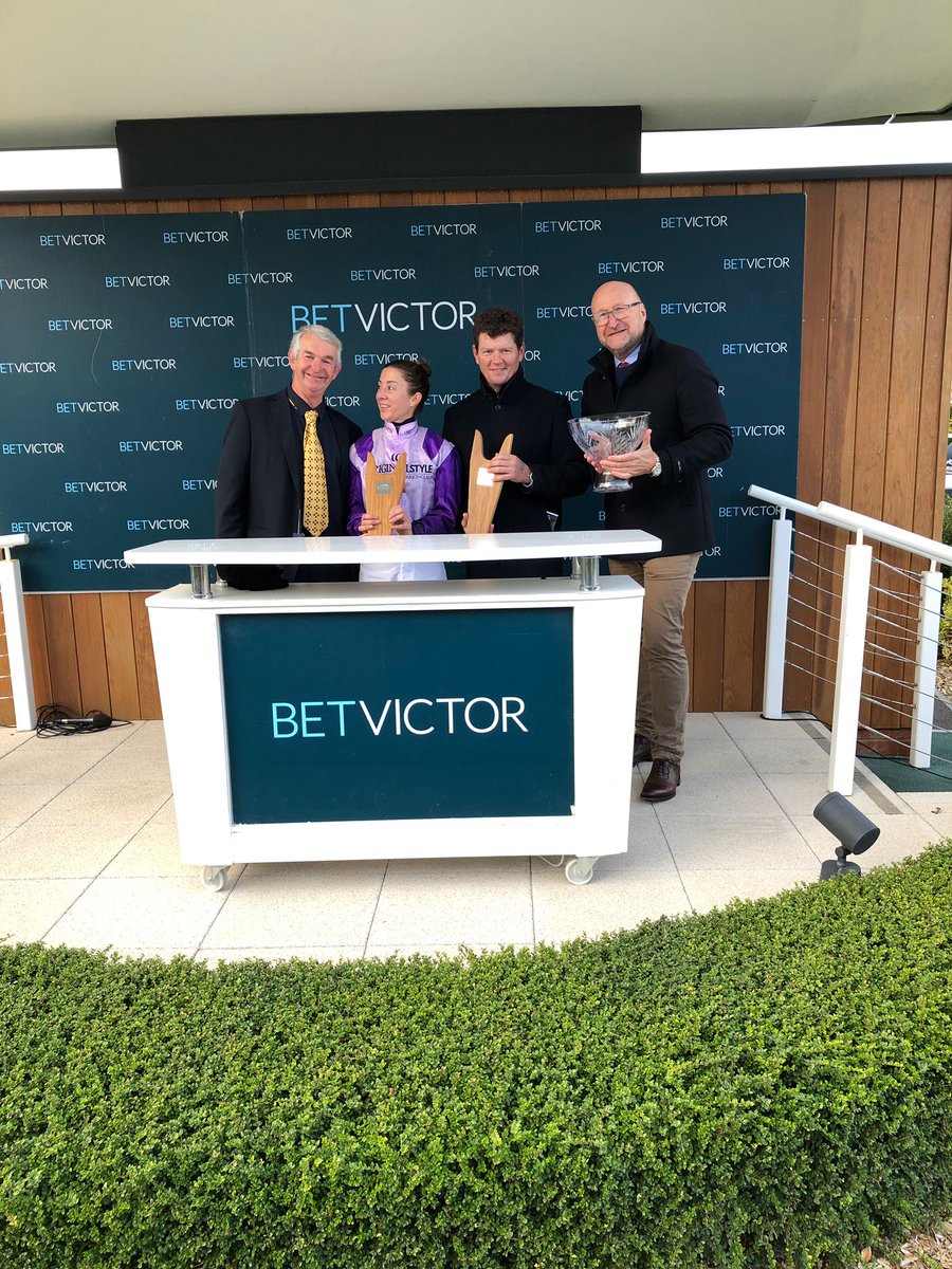 Racingwelfare's tweet photo. Congratulations to Rob Storton for winning Racing Welfare's #LifetimeinRacing Award for the West Region!

Rob was presented his award at @NewburyRacing 
this afternoon ahead of the 'Rob Storton Lir Winner Supported By @BetVictorRacing Handicap'

#RacingStaffWeek @Mick_Channon https://t.co/uKXCoIRh8l