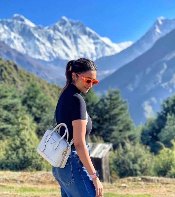 Wishing a very  Happy Birthday to the beautiful Parineeti Chopra    