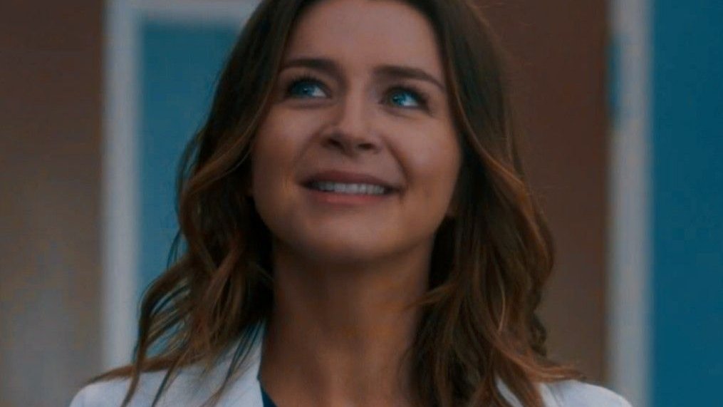 memesgreys's tweet photo. este es un tweet recordatorio de que amamos a amelia shepherd por sobre todas las cosas https://t.co/hIFWEhiyLP