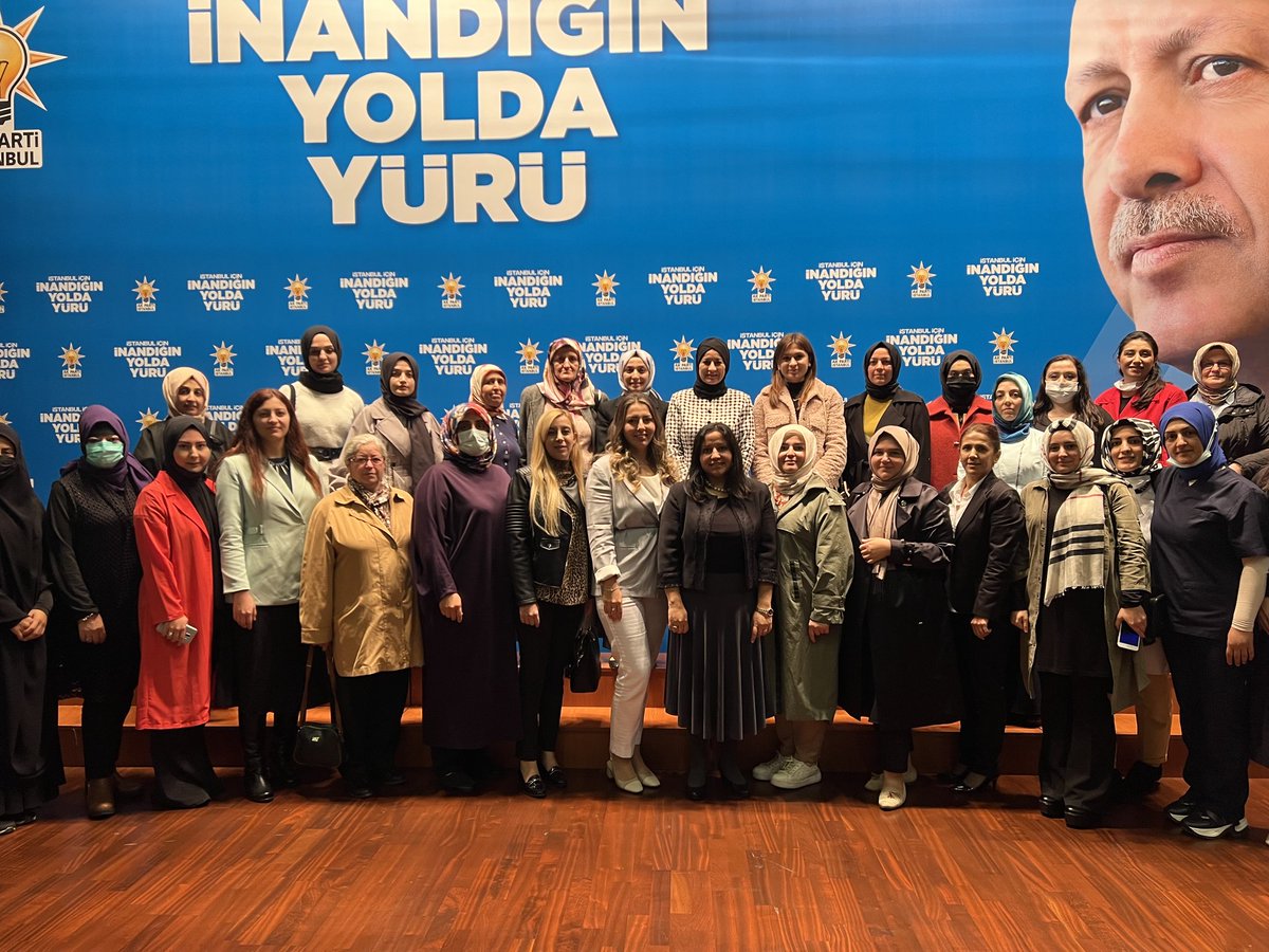 İlçe Kadın Kolları Seçim İşleri Birim Başkanlarımız ile Seçim İşleri birim toplantımızı gerçekleştirdik.@rbklndr @aysekesir @Av_Sibel33 @akkadinistanbul @avedaaksu_ @avruya_ak @kaymaz_arzu #işimizvaktimizdençok