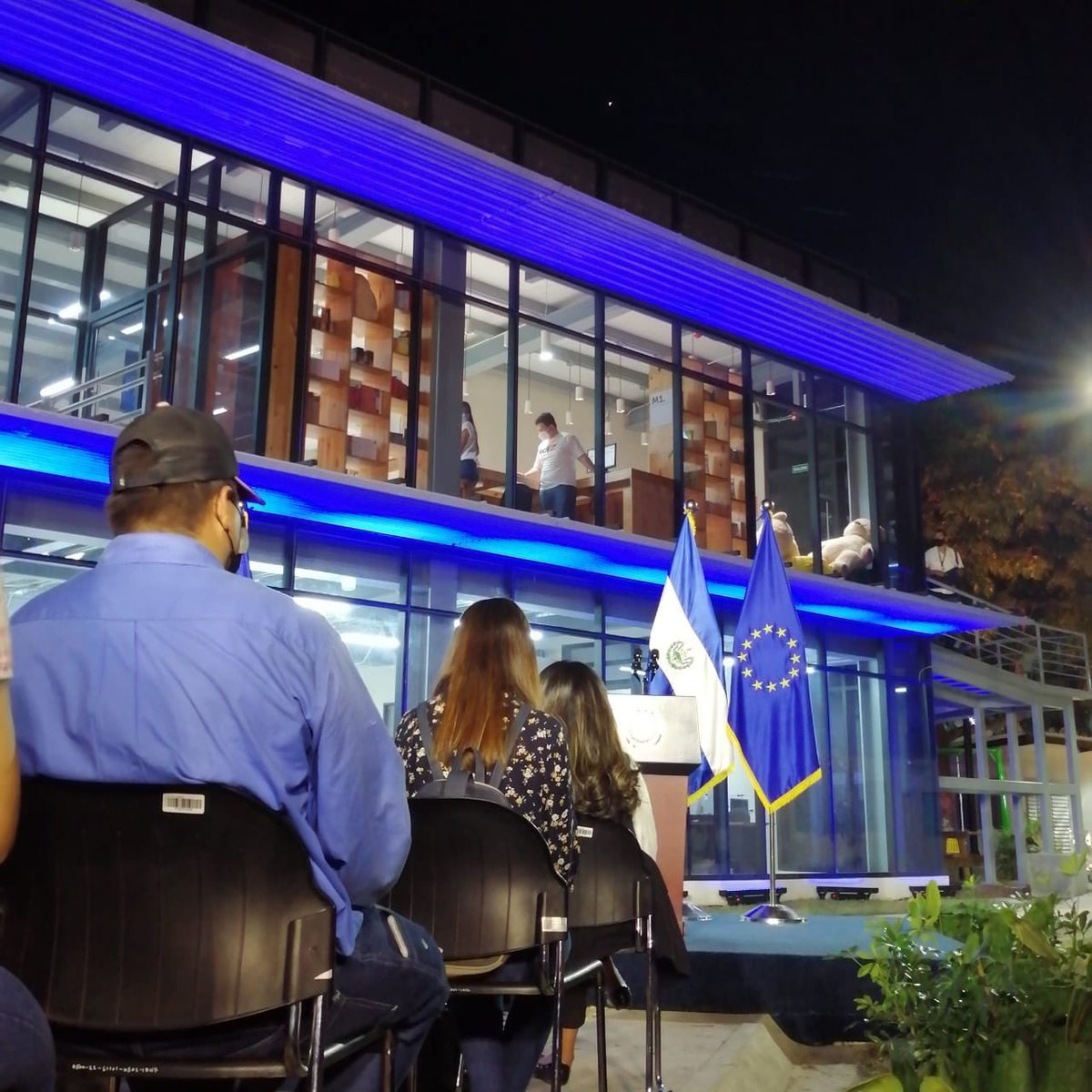 CrodriguezSV's tweet photo. El presidente @nayibbukele sigue inaugurando más CUBOS 🇸🇻

Son 64 Centros Urbanos de Bienestar y Oportunidades <CUBOS> que se construirán en El Salvador, parte del Plan Control Territorial ejecutado de forma articulada por @TejidoSocialSv, @GobernacionSV, @PresidenciaSV, @PNCSV… https://t.co/wjuYluCN11