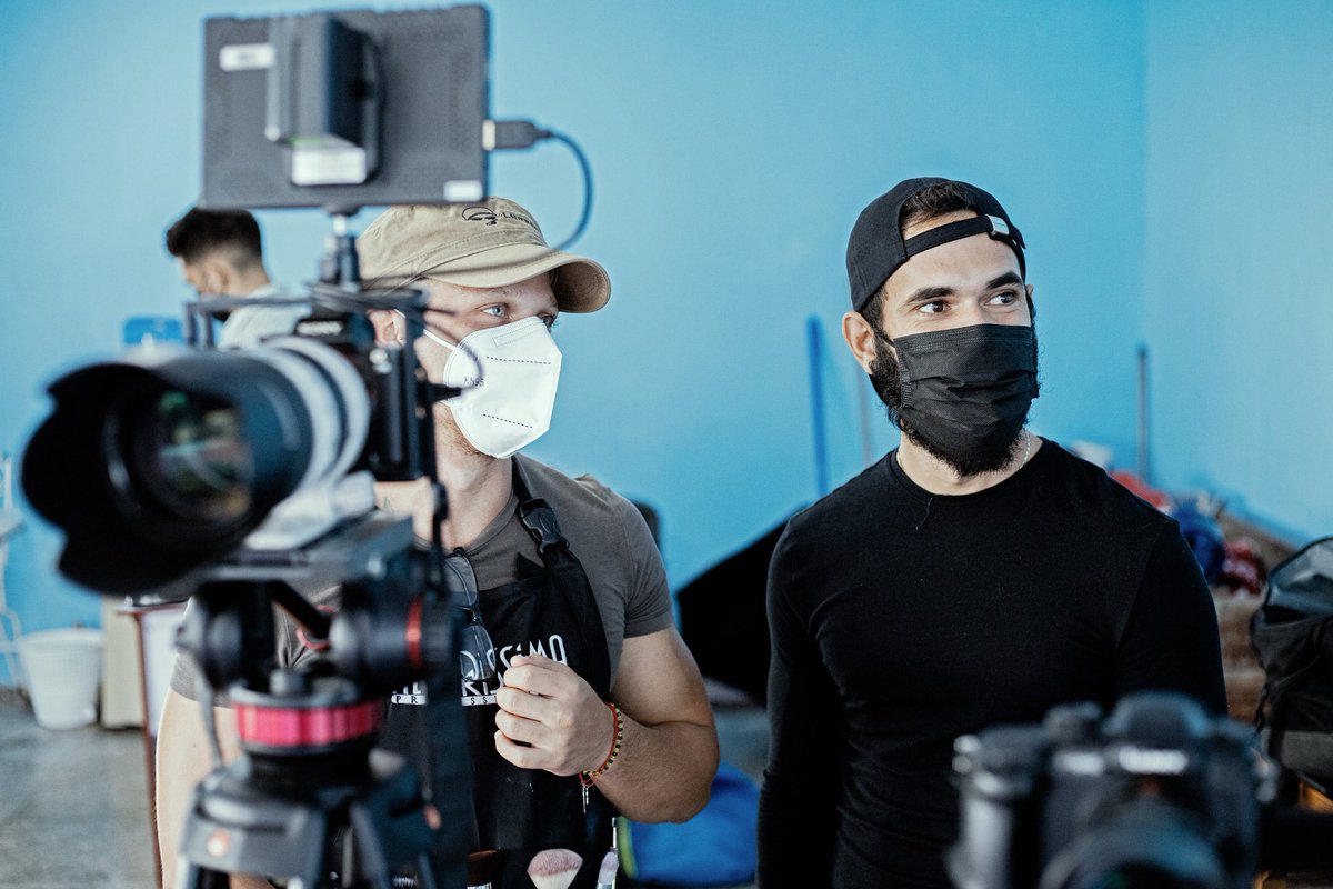 AlmaFilmsHavana's tweet photo. Rodando nueva miniserie para TV “Un Sueño Compartido” con INDER

📸 @pgsm88 
📸 Yunior Leyva

#almafilmsproducciones #unsueñocompartido #serie #inder #tv #rodaje #deportecubano #jóvenesatletas #futurodeportivo #cuba https://t.co/Mwf1h6ZKLo