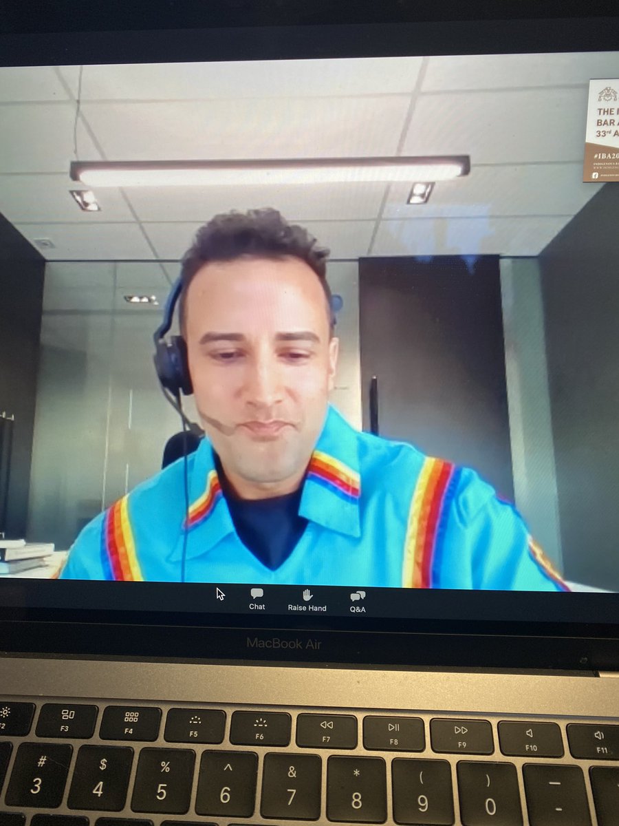 KorenLE's tweet photo. @DrewLafond finally taking our fashion advice #noturtlenecks @IBA_Canada #IBA2021 I miss these people. https://t.co/0jFyB9qCJW