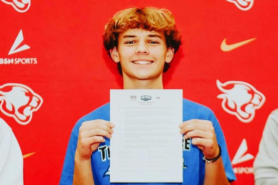 CCS_Athletics74's tweet photo. Congrats to Ethan Mulling on signing to play basketball at @TMUMensBBall https://t.co/NKkj5HDyZs