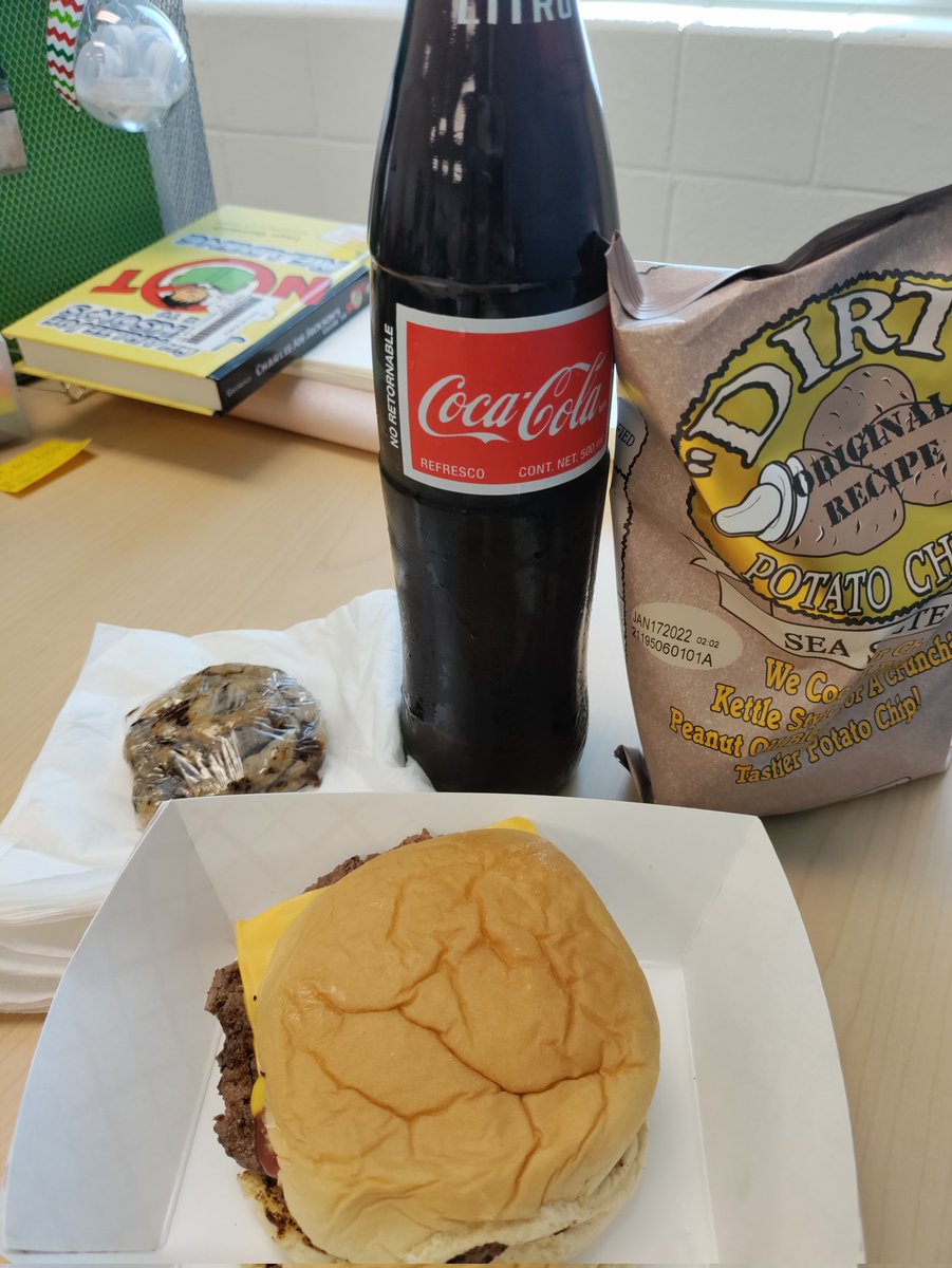 A great lunch treat from an awesome principal and admin team! Thank you 😁. #GMSbuzz <a href="/glenview_middle/">Glenview Middle</a>