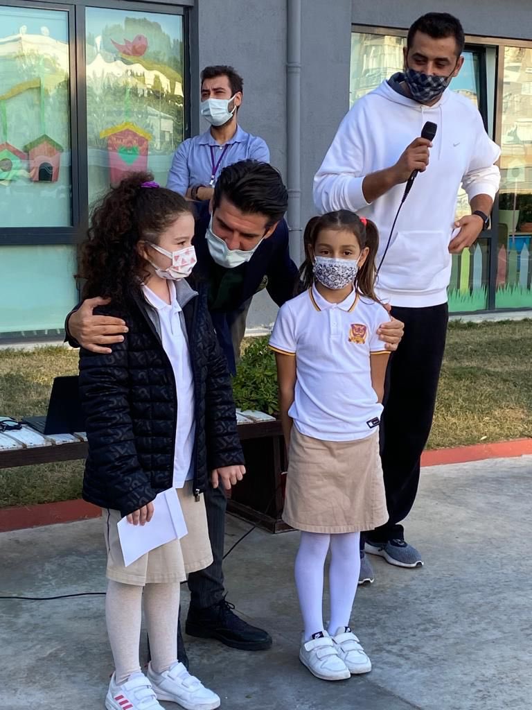 Okul Başkanımız ve Başkan yardımcımızı tebrik ediyorum👏 Harika bir seçim süreciydi. <a href="/gonultasesra1/">Esra Gönültaş</a> <a href="/halil_gurkan/">Halil Gürkan</a> @narliderekampus <a href="/fatlihann/">Fırat atlıhan</a> <a href="/pskesercabuk/">Eser Çabuk</a>