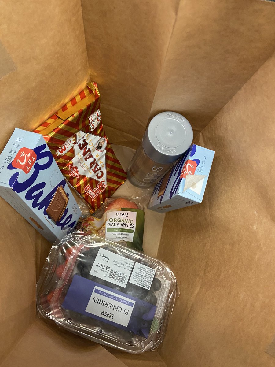 scott_annan's tweet photo. #RetailLeaders Shopped @Tesco #Express #GetGo #JustWalkOut #HighHolborn
4.5⭐️/5 easy to use, normal range. Charge 💯 correct even putting back 5 items 😃
@FrankBeard @RetailerDev @sabine_benoit @Dan_Munford @ACS_LocalShops @NACSonline @christianwawa @LouiseBanham @Ubamarket https://t.co/RDZAGvOs5F