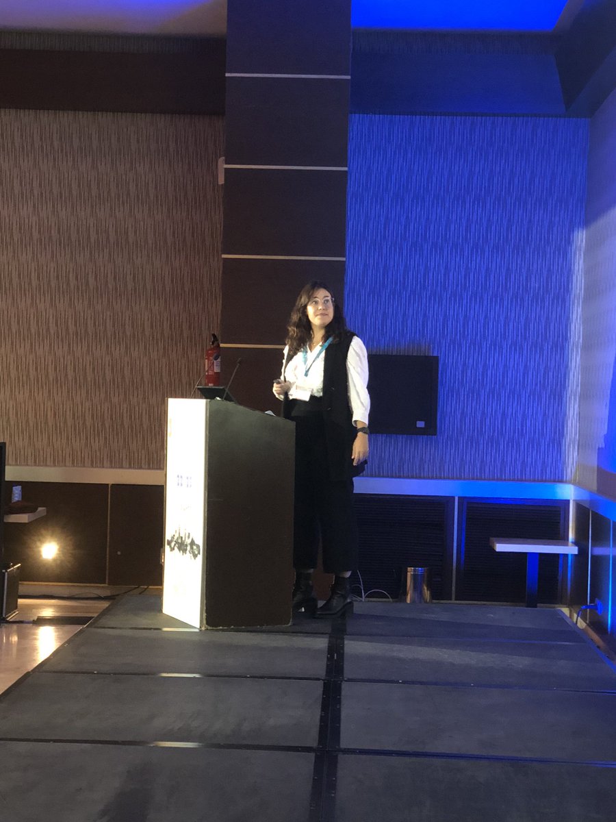 JSGracia's tweet photo. Y cerramos la ciencia de este primer día del #LiverBench21 con 6 excelentes comunicaciones orales por parte de Celia, Laura, Jose María, Albert, Natalia y Douglas. 👏🏼👏🏼👏🏼 https://t.co/60V4QFuU1D