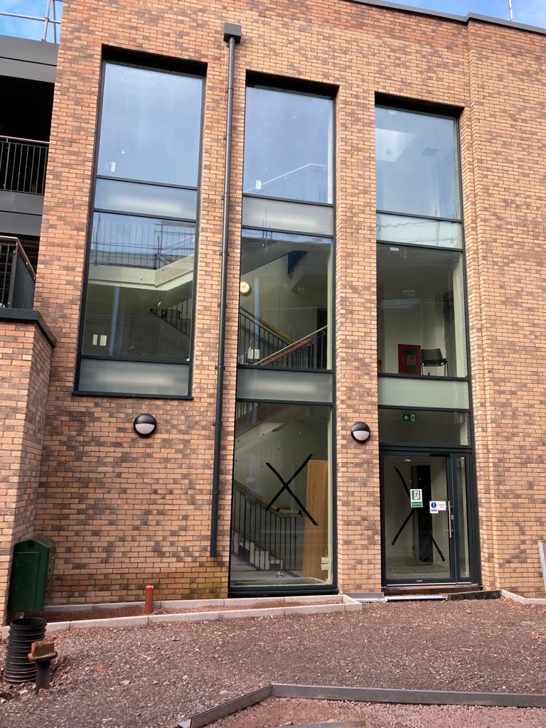 NordicInstall's tweet photo. One of a our major projects is coming to an end. Large units being installed to the two seafront hotels.
.
.
📍#paignton
📍#Taunton
.
.
#aluminium #aluminiumwindows #aluminiumdoors #construction #design #engineering #project #architecture #building #architects https://t.co/19L1tt4VAY