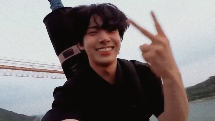 xuminghao_s's tweet photo. ยิ้มตั้งแต่เด็กเลยคนนี้ https://t.co/AUoFvIOZw7