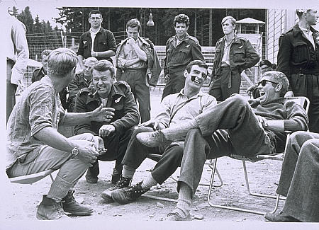 James Coburn, Steve McQueen, Tom Adams, and William Russell in the SET.. The Great Escape (1963) https://t.co/PfncgOLo7k