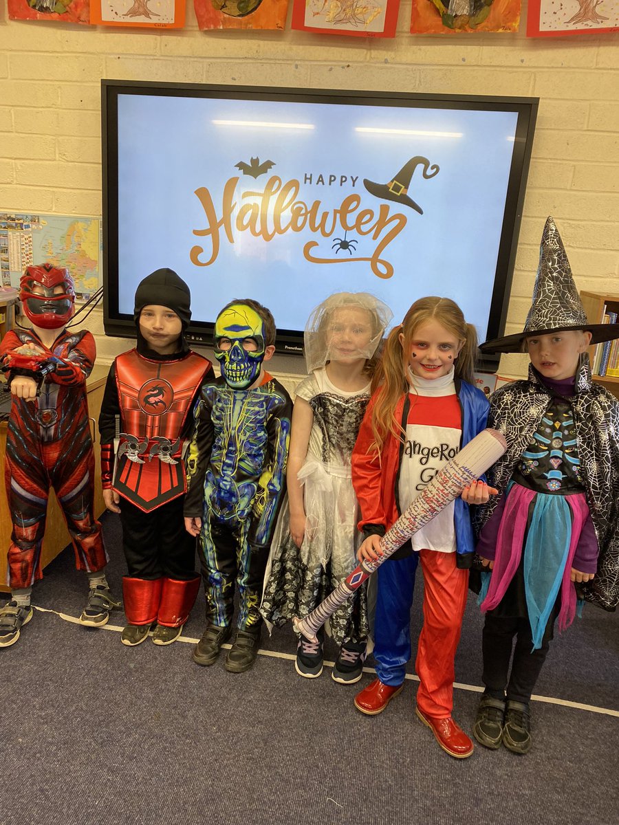 MrsByrneBNS's tweet photo. Some very scary creatures arrived into Senior Infants this morning 🎃👻#halloween2021 #dressupday @RathnureNS https://t.co/ASsEu83AFF