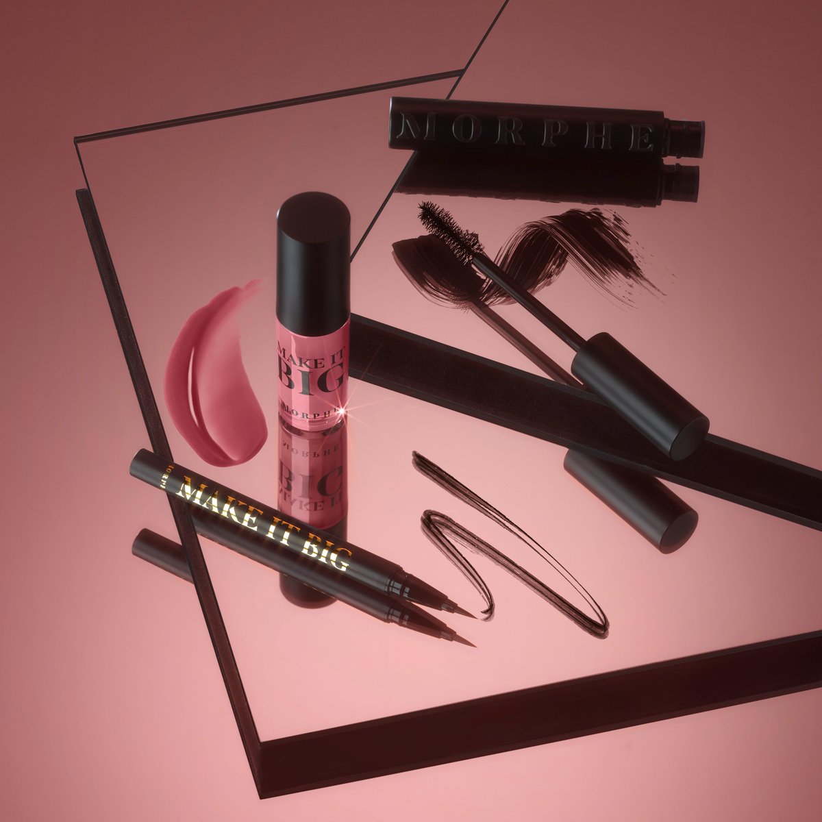 MorpheBrushes's tweet photo. Make BIG, BOLD moves with our MAKE IT BIG HOLIDAY TRIO SET  ✨ Includes a long-wearing mascara, a precise liquid liner, and a plumping gloss, you’ll have everything you need to take charge!

Available online at https://t.co/Tauaf4i4Wx and in all morphe stores 🖤 https://t.co/Wilirf0jQn