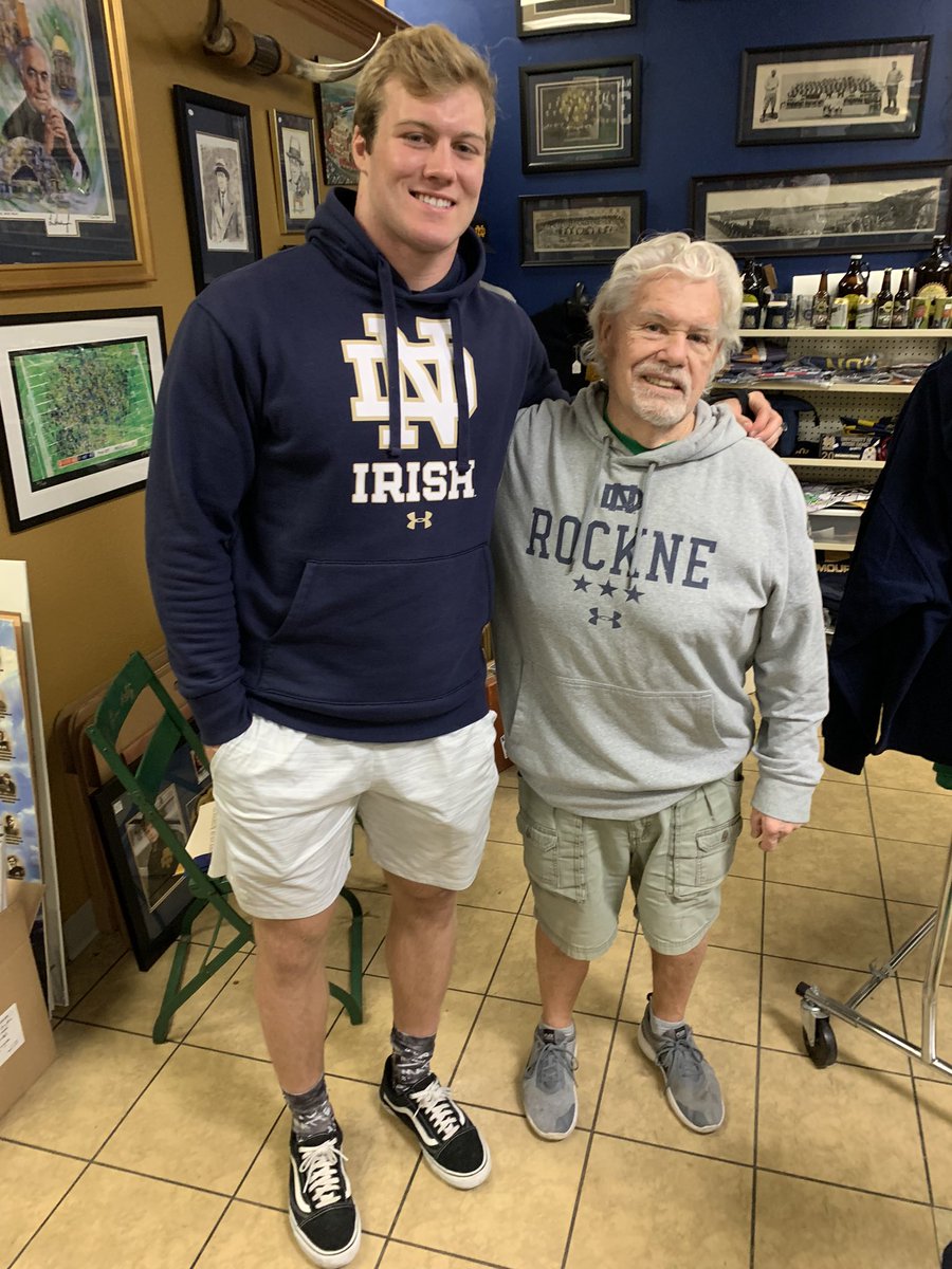 Augie’s Locker Room tweet media