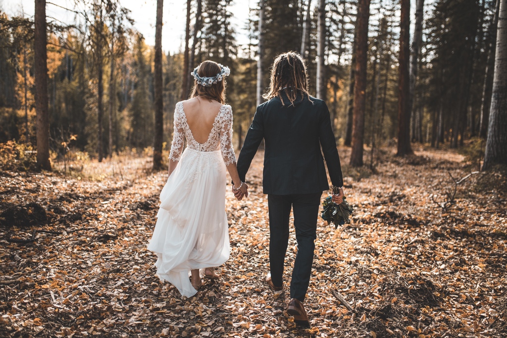 Tis the season for weddings! 👰

Whether you're engaged or know someone who is...click the link below to create your very own wine registry. Now I'm in for that!

l8r.it/Qkey