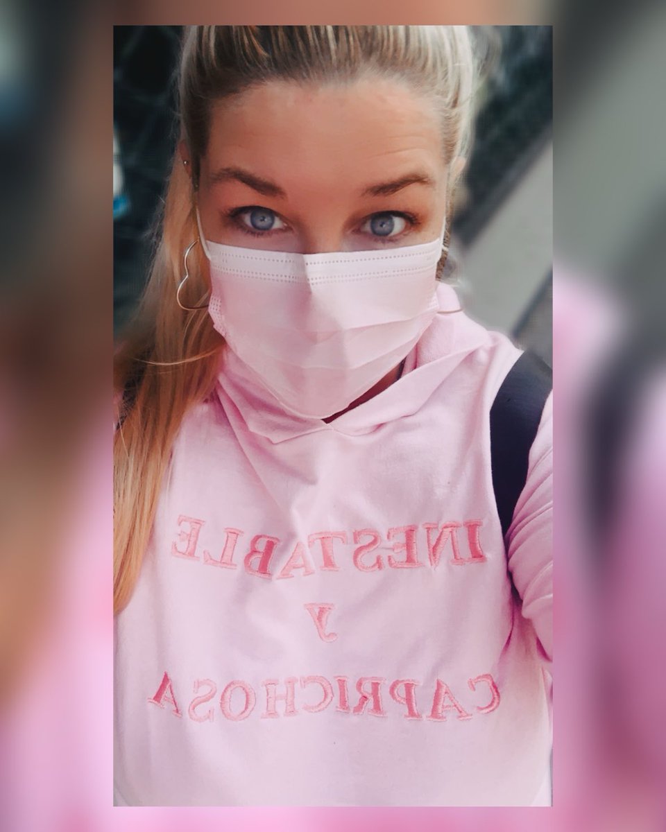 tani77aaaa's tweet photo. Loca, me gustas así de loca
Inestable y caprichosa💓
Mucho mejores k el vino
Son los besos de tu boca…
.
.
#pink #tb #tanbionica #loca #inestableycaprichosa #crazy #truelove #esoscoloresquellevas #eyes #thinkinpink https://t.co/W8G3a0gJsX