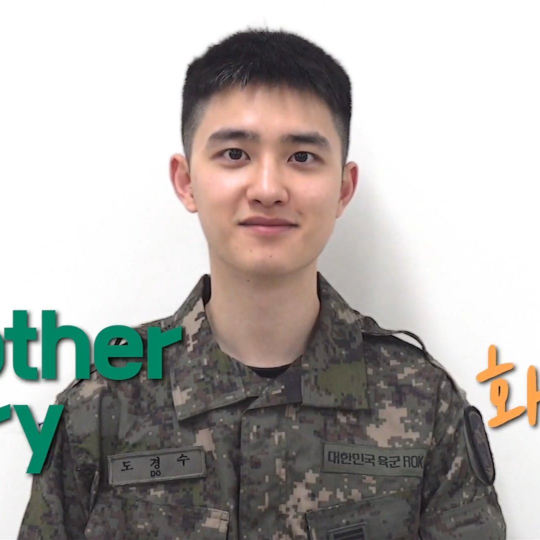 Just Chanyeol and Kyungsoo looking so good in their military uniform along with their nametag 😍