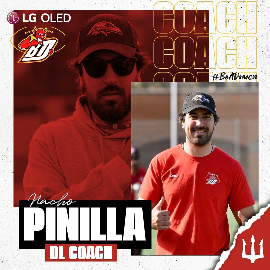 BlackDemonsFA's tweet photo. ¡SEGUIMOS ANUNCIANDO EL STAFF DEL PRIMER EQUIPO! ✍️
Esta vez, una renovación, la de Nacho Pinilla como entrenador de línea defensiva.
Nacho, que se enfrentará a su cuarta temporada consecutiva como DL coach, será el encargado de nuestras trincheras defensivas 😈
#BeADemon https://t.co/XPsgvdfimr