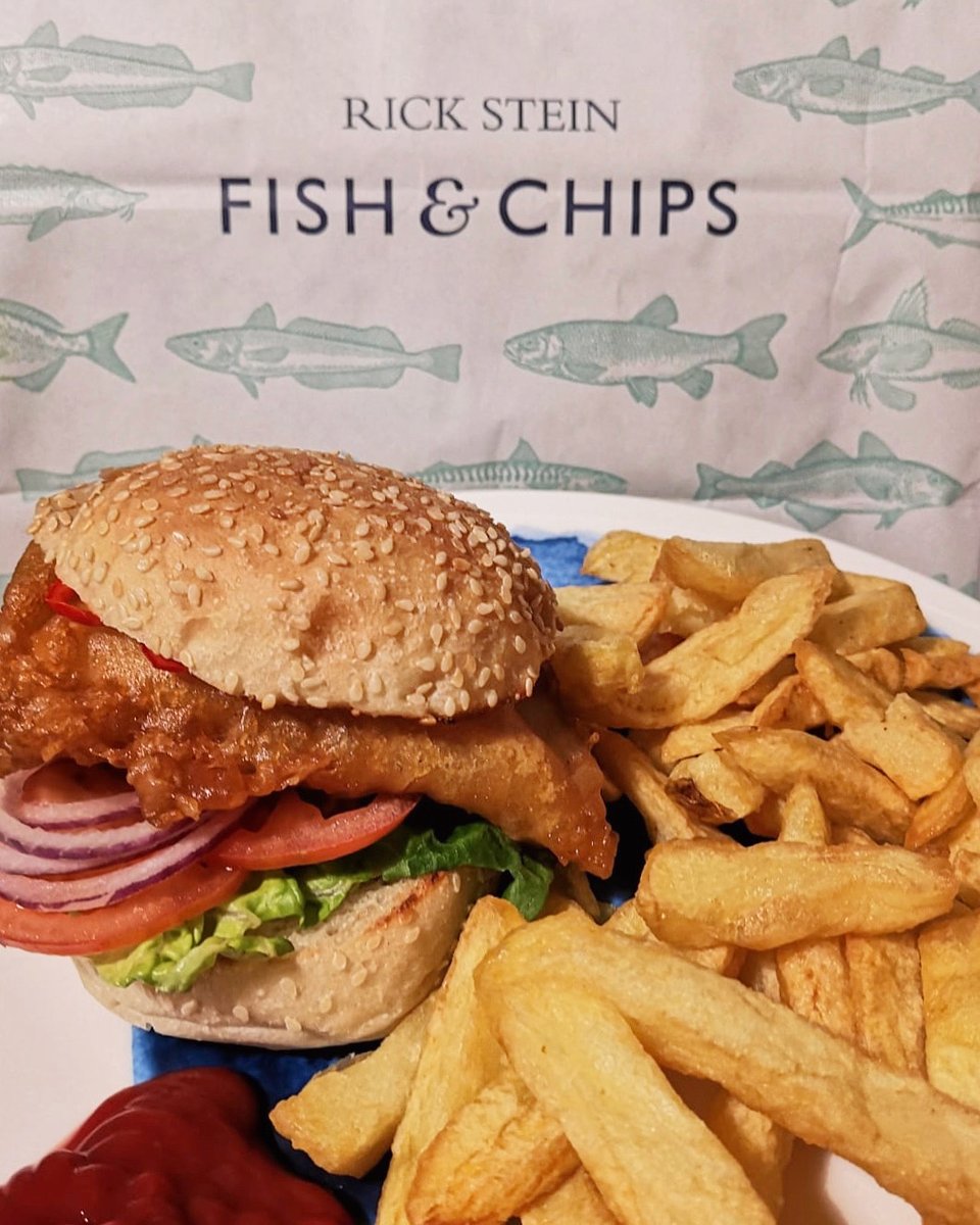 Love our fish and chips? If you don't live locally to us here in Padstow you can recreate Stein's fish &amp; chips at home with our batter mix. 🎣🍟
Shop online for nationwide delivery: bit.ly/3F95amg