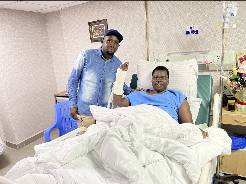 kipmurkomen's tweet photo. Today I visited our colleague Hon. William Chepkut (Ainabkoi) at the hospital where he has been recuperating from injuries sustained recently in an accident. Wished him a very quick recovery. https://t.co/e2SfehG3VR
