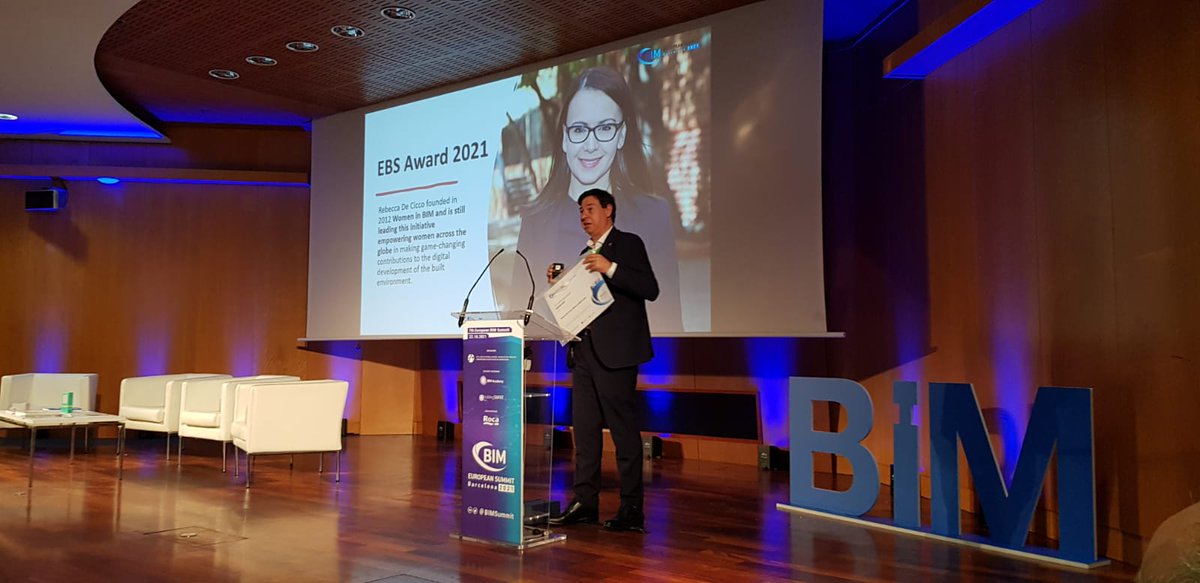 El #EuropeanBIMSummit21 Award es para <a href="/becdecicco/">Rebecca De Cicco</a> por su labor al frente de <a href="/WomeninBIM/">Women in BIM</a>. <a href="/sermugo/">Sergio Muñoz</a> de <a href="/buildingSMARTsp/">buildingSMART Spain</a> destaca «su labor por la integración en todo el mundo». #BIM