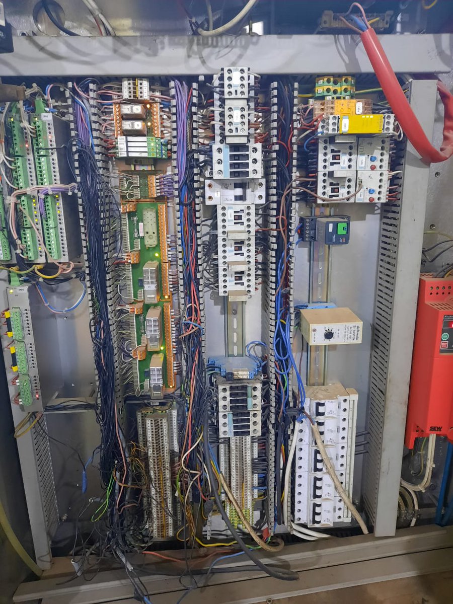 فحص جميع القطع الكهربائية وحل المشكله