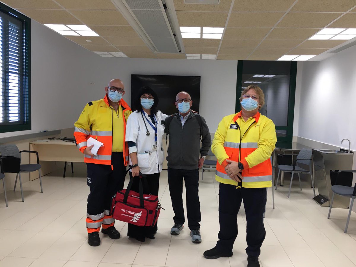 🚨 PRIMER SIMULACRE de codi ictus extrahospitalari a <a href="/hggranollers/">Hospital General de Granollers</a>, utilitzant un actor com a pacient. El <a href="/semgencat/">SEM. Generalitat</a> i l'equip de <a href="/UrgenciesHGG/">UrgènciesHGG</a> desconeixien que es tractava d'un simulacre, per tal de identificar els punts de milloria #stroke #neurotwitter