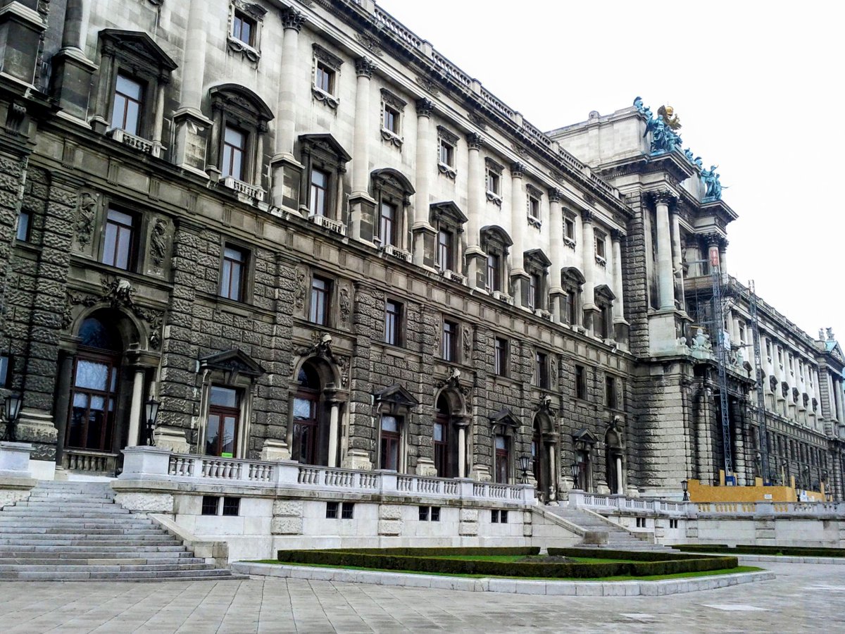 Czujny's tweet image. Wiedeń, fot. ...Google #NexusS 👀