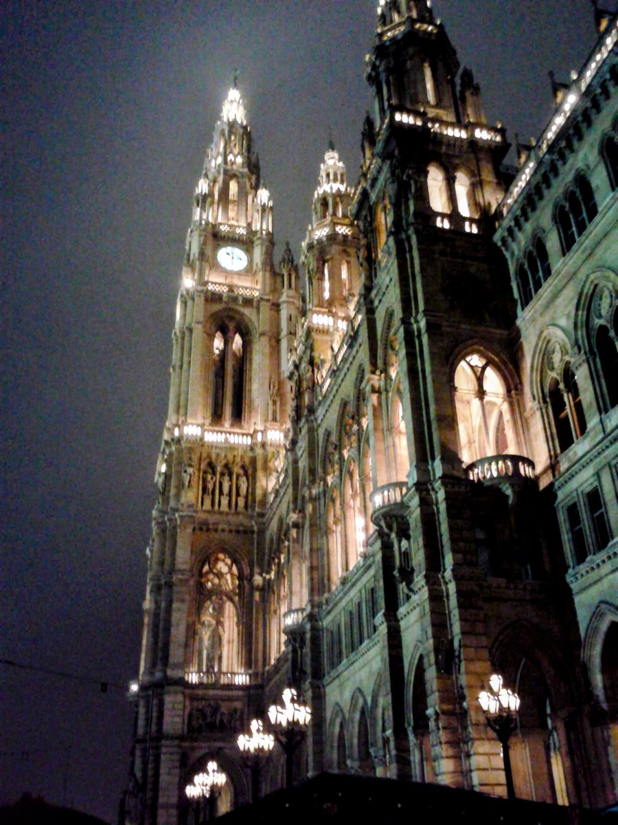 Czujny's tweet image. Wiedeń, fot. ...Google #NexusS 👀