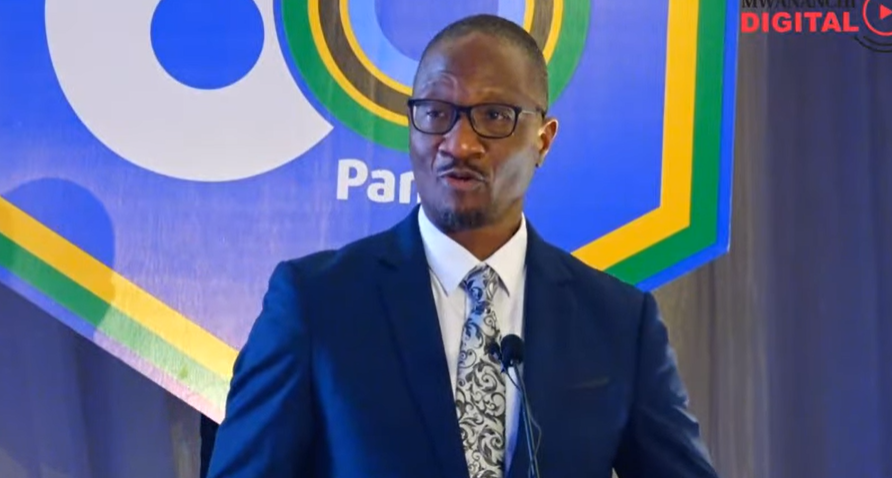 TheCitizenTz's tweet photo. "MCL as a media house our responsibility is to inform, educate and entertain. It is in the responsibility of educating that we have come up with short stories, articles and symposiums looking at history and where we are going in different sectors". @bmachumu  #TanzaniaAt60🇹🇿 https://t.co/DKkMXemkD1