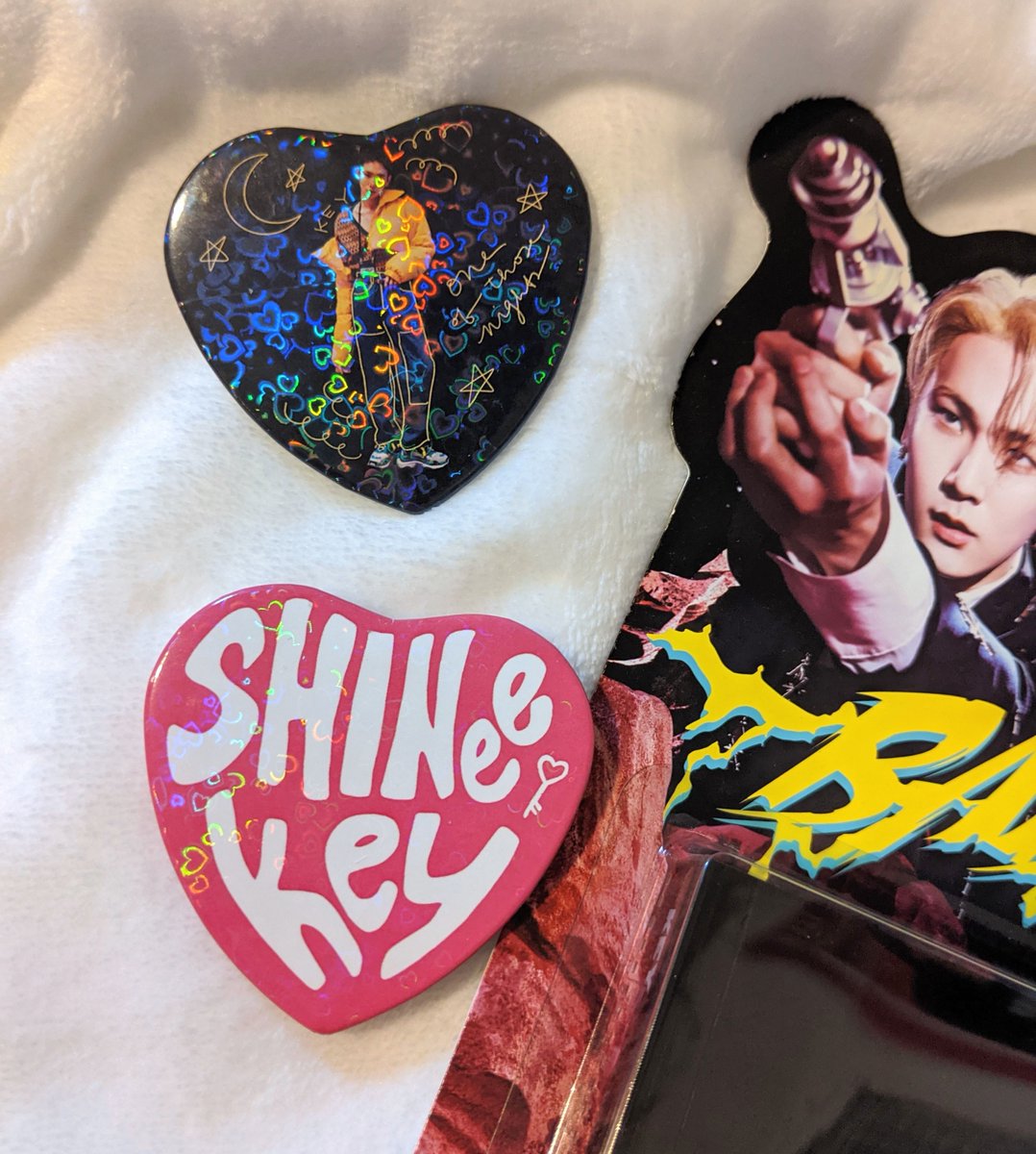 HartmadeGifts's tweet photo. Shop update is live!

All Colors of Key cupsleeve sets &amp; remaining pre-order items are available now, PLUS Key vinyl sticker set &amp; buttons 🌈 https://t.co/79BwFNmUHI