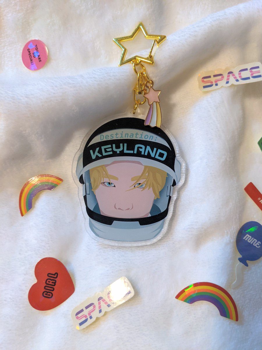 HartmadeGifts's tweet photo. Shop update is live!

All Colors of Key cupsleeve sets &amp; remaining pre-order items are available now, PLUS Key vinyl sticker set &amp; buttons 🌈 https://t.co/79BwFNmUHI