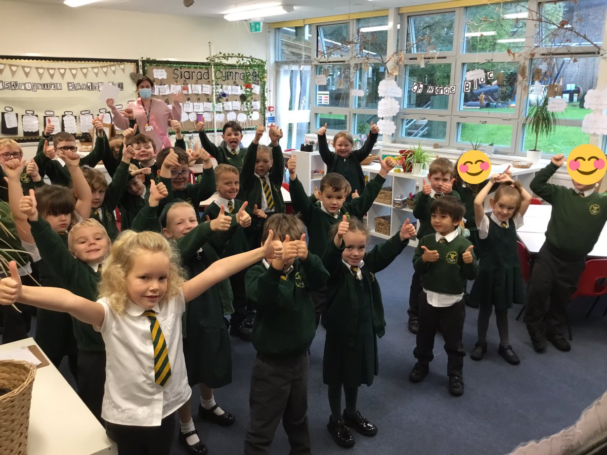 StMarysRCSch's tweet photo. Coming together as a whole school community to wish our head teacher the most special of days tomorrow. #MissODonnellIsGettingMarried! #Celebrations #CommunitySMR https://t.co/FuFqBKgDhL