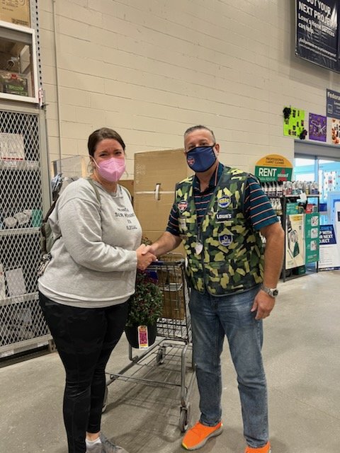 Larry Coldiron (@lwcoldiron) on Twitter photo Gave our first 720 Timonium Lowe's First Responder their 10 Percent Discount and First Responder Coin!
<a href="/BlueBoxR1/">@BlueBoxR1</a> <a href="/BenitoKomadina/">Benito.Komadina@Lowes</a> @LauraG813R1 Gave our first 720 Timonium Lowe's First Responder their 10 Percent Discount and First Responder Coin!
<a href="/BlueBoxR1/">@BlueBoxR1</a> <a href="/BenitoKomadina/">Benito.Komadina@Lowes</a> @LauraG813R1