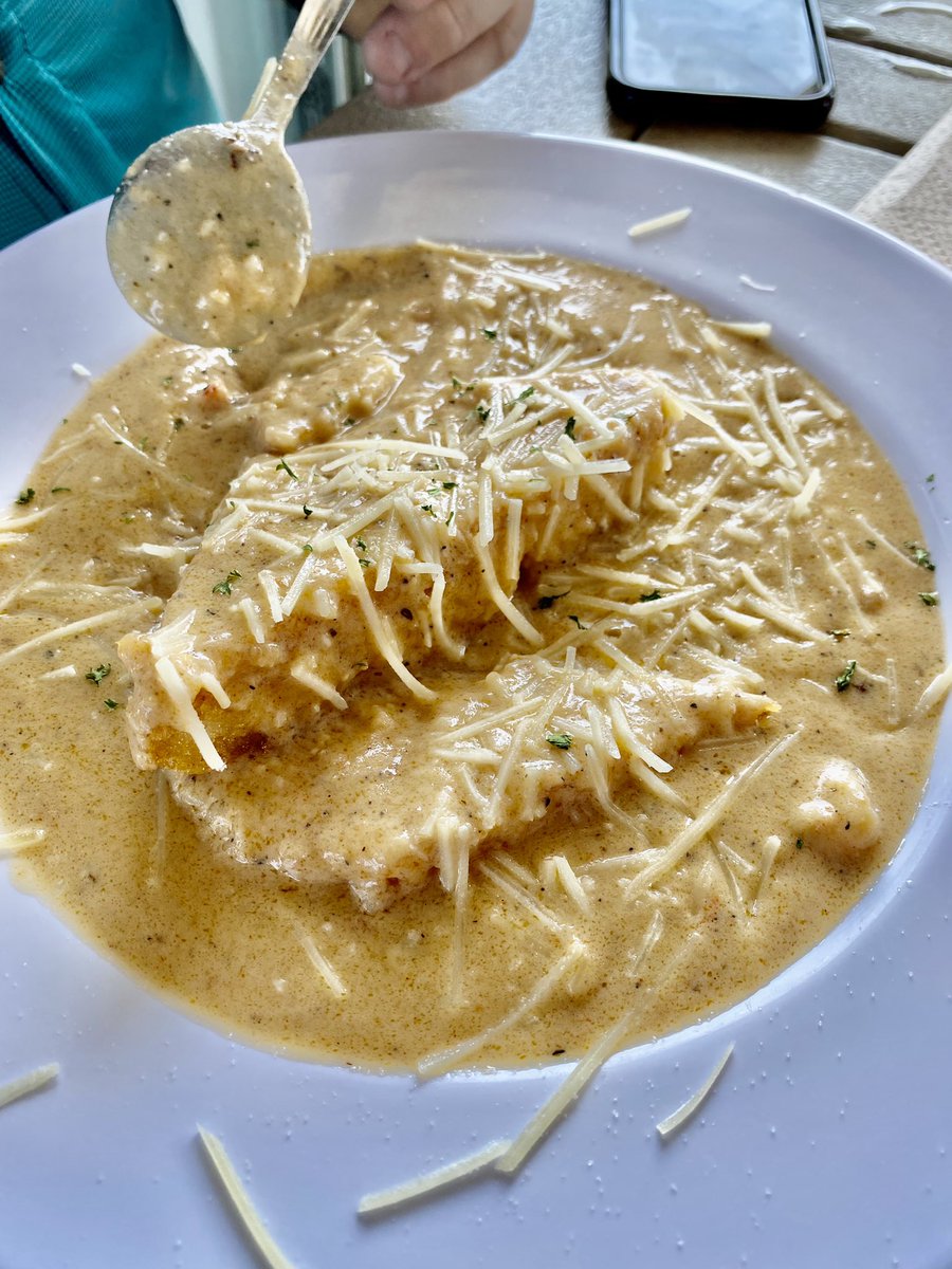 BrianGreen1611's tweet photo. Shrimp &amp; Grits at McElroy’s on the coast of Biloxi, Mississippi. An amazing dish!￼ https://t.co/5VI6Zkx8Fy
