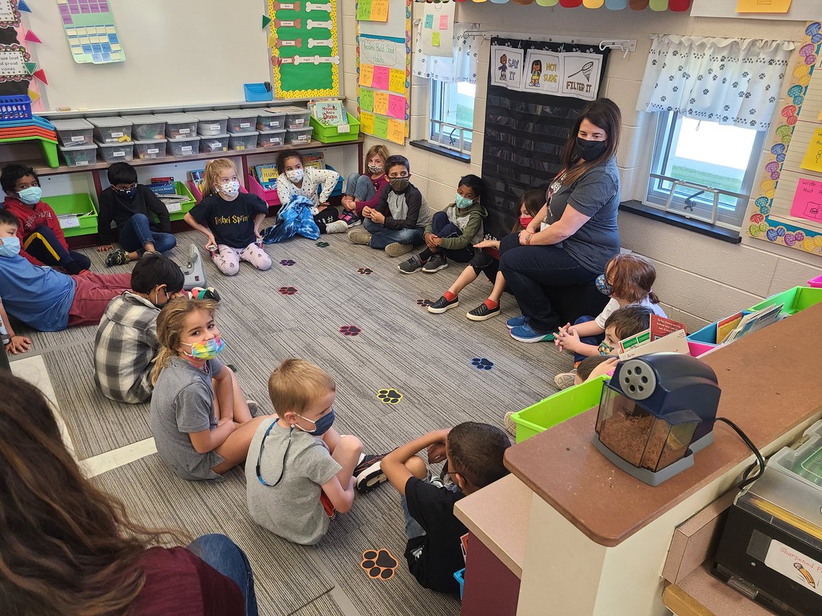 Afternoon class meeting. <a href="/bethelspringsgv/">BSES</a> @Joglush