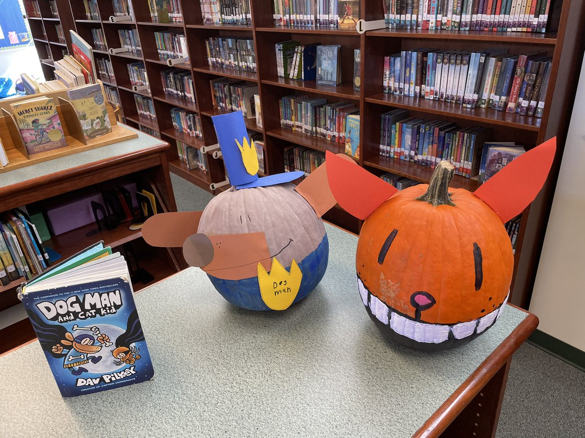 Walked in to school today to the BEST surprise! Do you recognize these famous characters? The Nottingham Knights are creative AND thoughtful!  Made my week.  Thanks X and I. 🧡🖤🧡 <a target='_blank' href='http://twitter.com/NTMKnightsAPS'>@NTMKnightsAPS</a> <a target='_blank' href='http://twitter.com/NottinghamPTA'>@NottinghamPTA</a> <a target='_blank' href='http://twitter.com/APSLibraries'>@APSLibraries</a> <a target='_blank' href='https://t.co/C8SOzg7Ge0'>https://t.co/C8SOzg7Ge0</a>