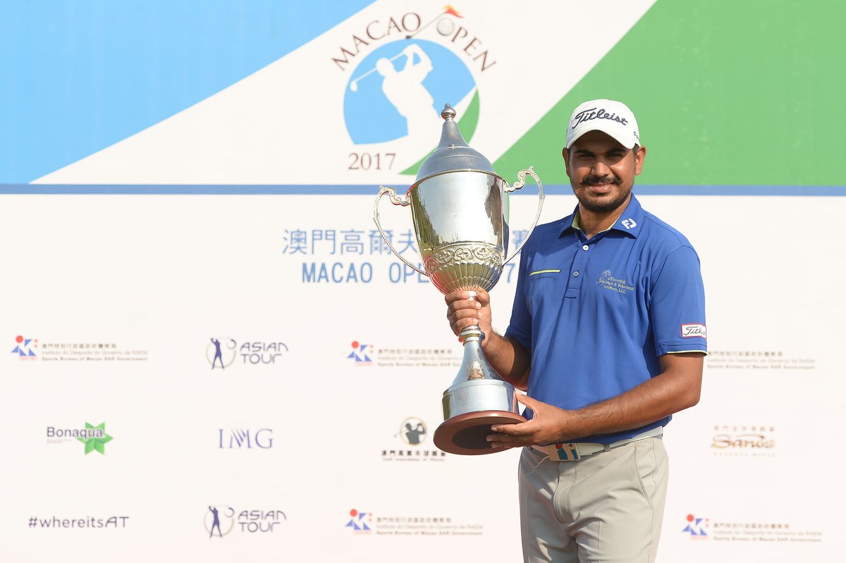 HwttTribe's tweet photo. #ThisDayThatYear -22nd Oct. 2017 -

@gagsbhullar shot 64-65-74-68 (-13) to win the #MacaoOpen for a second-time to claim his eighth title on the @asiantourgolf 

📸 @asiantourgolf https://t.co/vEEG6A8NBS