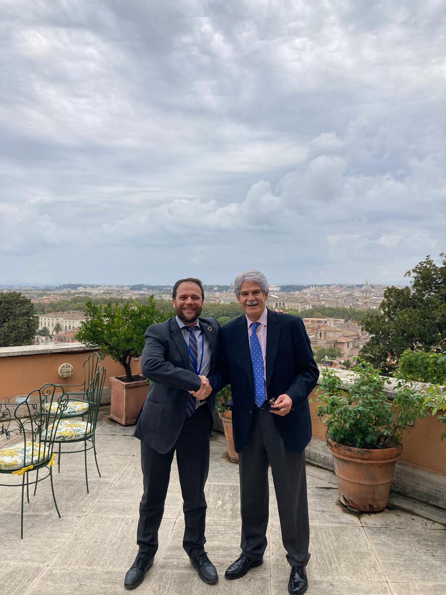 <a href="/EmbEspItalia/">Ambasciata di Spagna in Italia 🇪🇸🇮🇹</a> felicita al nuevo Presidente del Comité Mundial de Seguridad Alimentaria de NNUU, Gabriel Ferrero. Enhorabuena y muchos éxitos en Roma!! <a href="/GabrielFerrero1/">Gabriel Ferrero</a> <a href="/MAECgob/">Ministerio de Asuntos Exteriores, UE y Cooperación</a> @mapagob <a href="/FAOenEspanol/">FAO en español</a> <a href="/FAO/">Food and Agriculture Organization</a> <a href="/UN_CFS/">CFS</a>