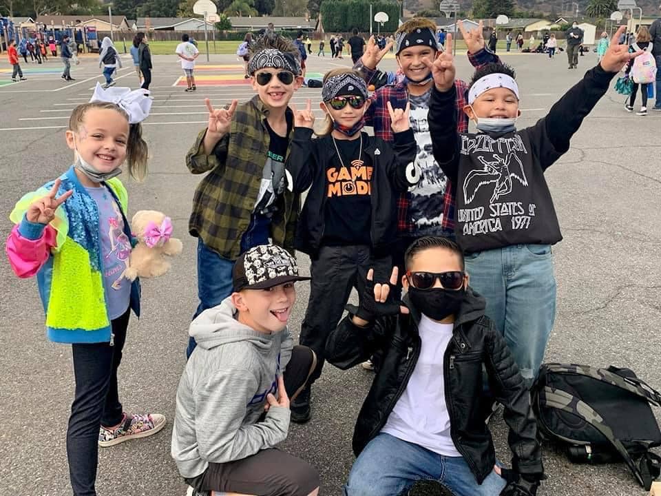 OakGroveSD's tweet photo. Sakamoto and Oak Ridge were rocking out yesterday for ROCK YOUR SCHOOL Day! #RockYourSchoolDay #rocknroll #advancingOGSD https://t.co/gNkcjjhIoI