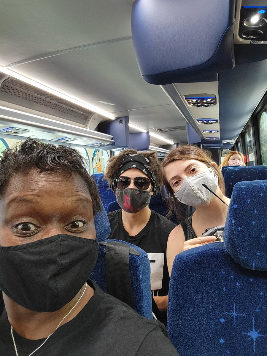 dancingdiva007's tweet photo. #disneymagicalexpress
#Imgoingtohogwarts
# https://t.co/irJxAk7GYx