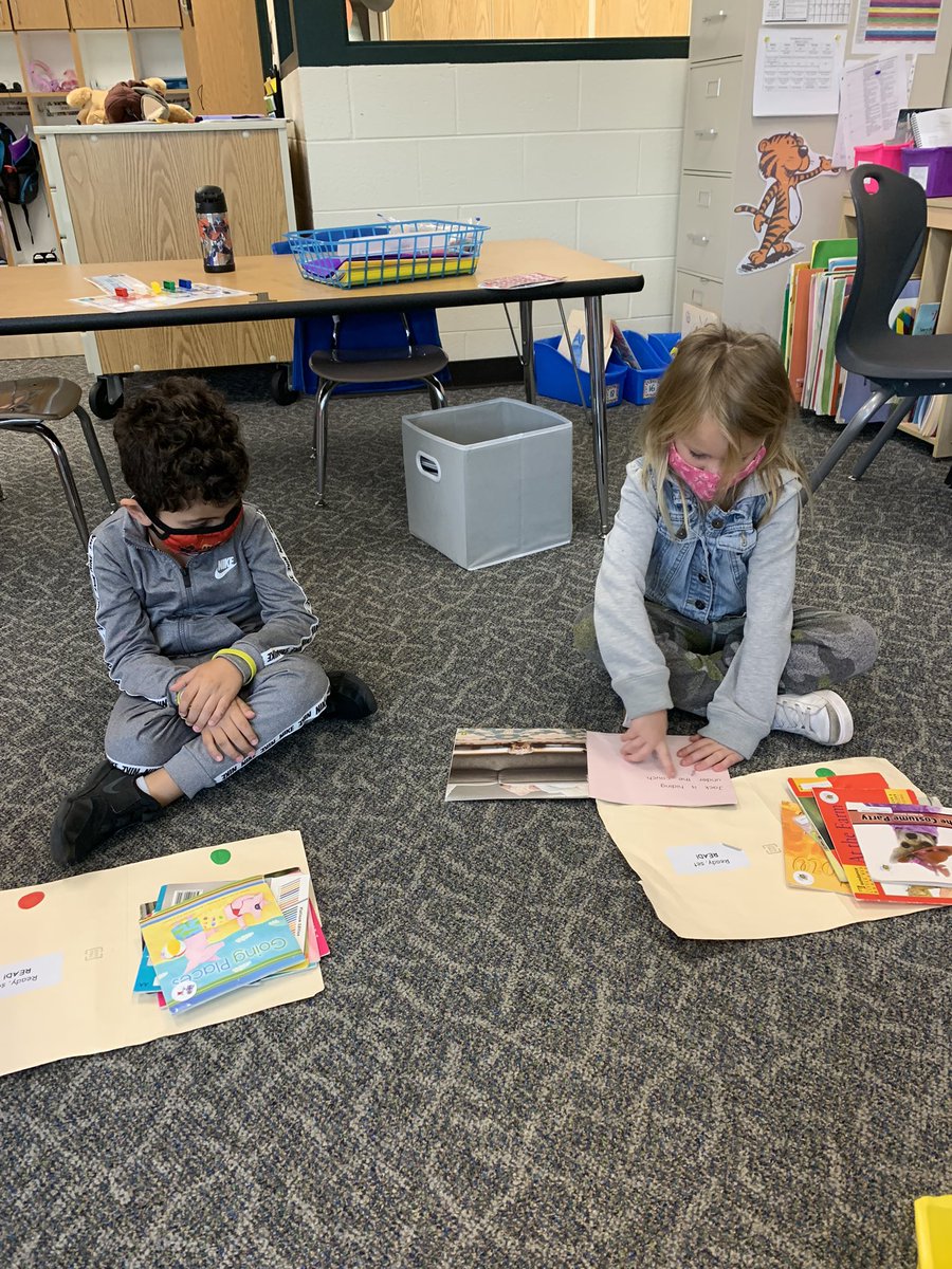 MsOgean's tweet photo. Check out these kindergarten Super Readers activating their Partner Power! 📚 #allin157c #157clearns #GPGoes4Gold https://t.co/moRccmY9w8